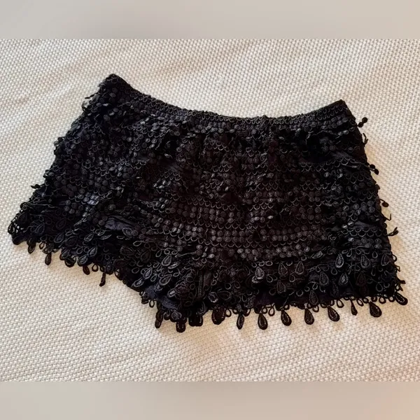 LULU’S Sassy White Lace Shorts 10” - Image 14