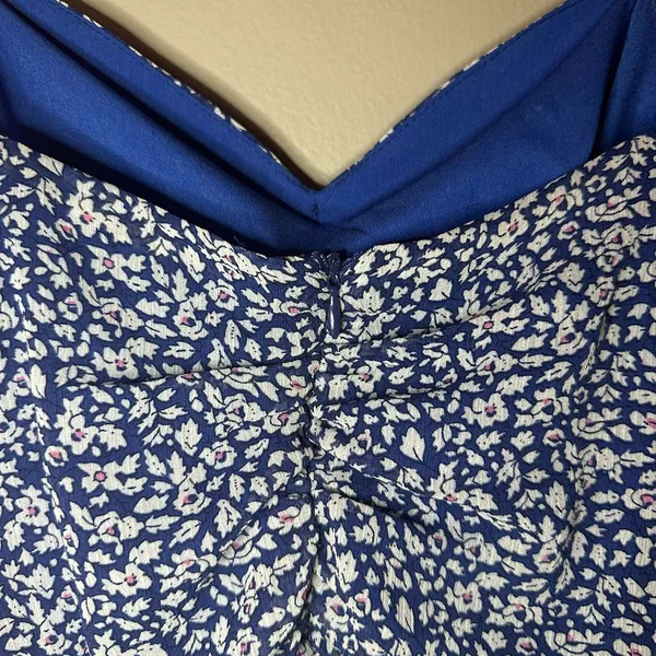 Lulu‘s Walk the Walk Blue Floral Print Ruched Bodycon Mini Dress Size M - Image 5
