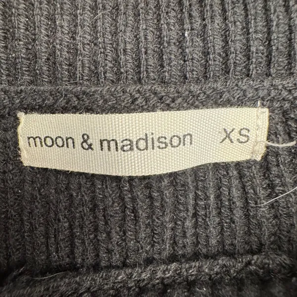 Moon & Madison Striped Sweater Vest Black‎ White Ribbed Knit Sleeveless XS - Image 2