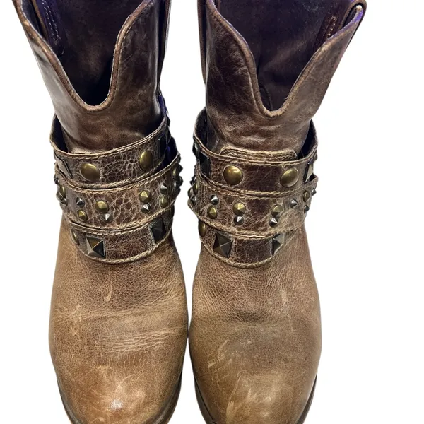 Corral studded strap ankle boots in distressed brown leather 9.5 - Image 3