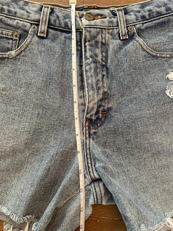 American Eagle Vintage Dungarees Denim Shorts Size 4 Long - Image 3