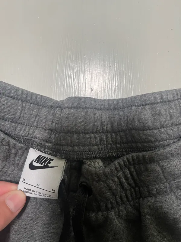 Nike sweatpants - Image 4
