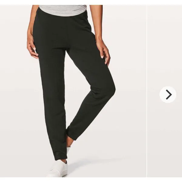 Lululemon Free To Roam Jogger *30" size 6 - Image 2