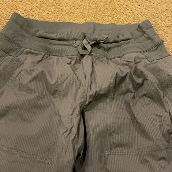 Lululemon Women’s Grey Studio Crop Pants - No Liner - Image 6