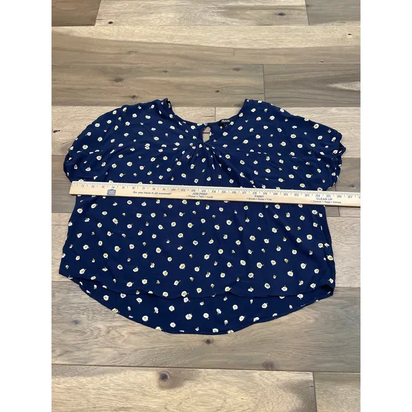 Madewell Size L Navy White Floral V Neck High Low Rayon Top - Image 5