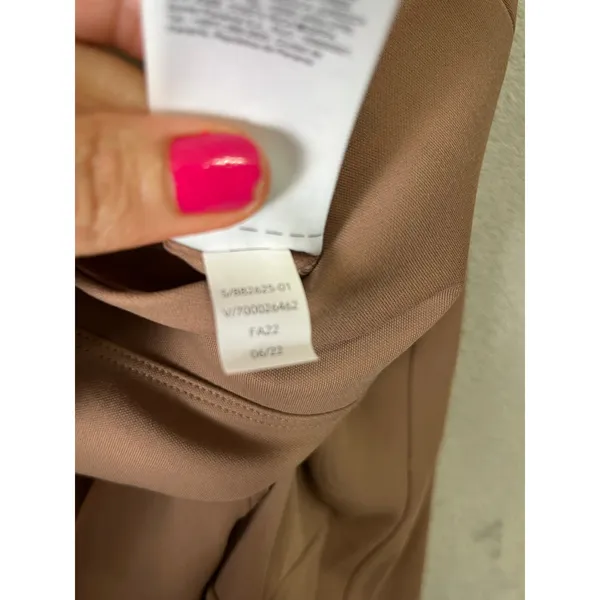 Athleta Delancey Straight Cargo‎ Pant Large Taupe Pull On Travel Work Pant - Image 11