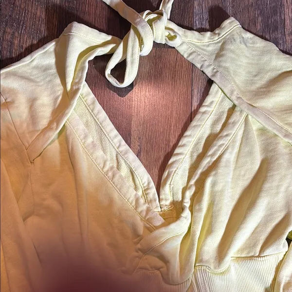 Trendy Yellow Long Sleeve Top Size M - Image 2