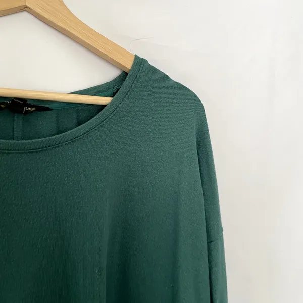Banana Republic flowy long sleeved knit sweater women's size large emerald - Image 2