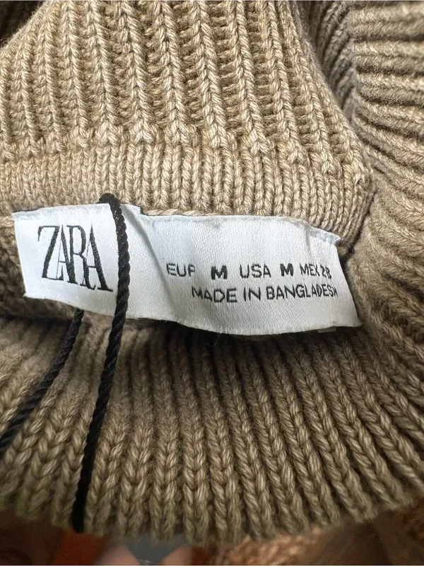 ZARA Turtleneck Cropped Knit Sweater in Beige - Image 4