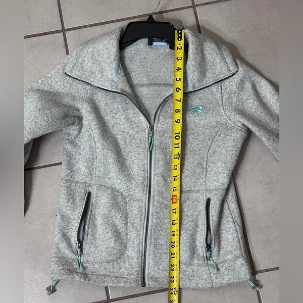 New Balance Women Gray Full Zip Sweater Jacket size petite‎ Small. - Image 6