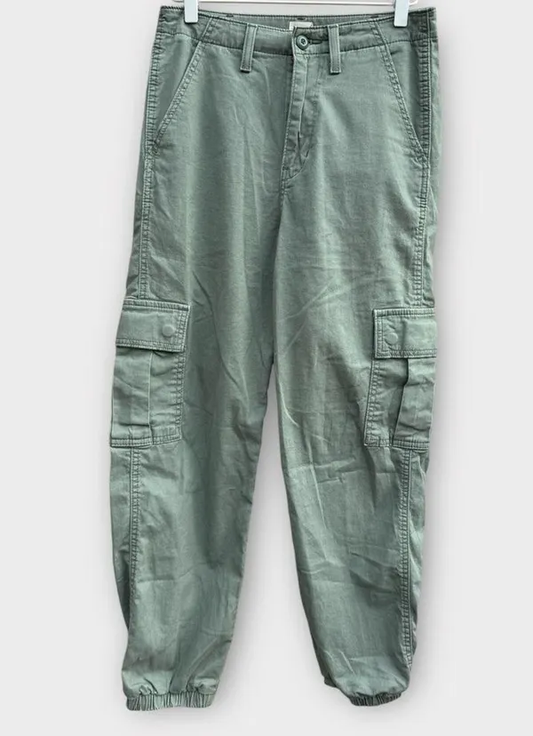 Levi’s High-Waisted Cargo Joggers - Image 4