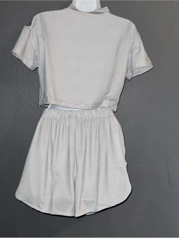 Women’s Matching Pajama Set Short Sleeve Top & Shorts Grey/White Medium - Image 7