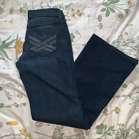 Old navy jeans - Image 2