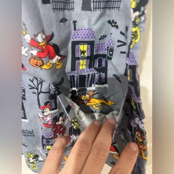 Disney Halloween Size L Multicolored Scrub Top Mickey Minnie Goofy Like new - Image 11
