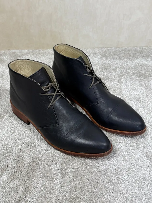 Nisolo Isa Chukka Boots Leather Oxford Block Heels in Black 7.5 - Image 3