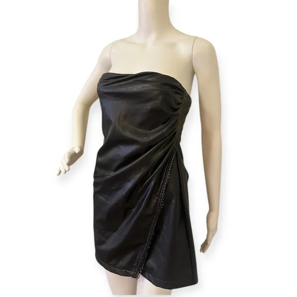 FashioNova Elegant Black Faux Leather Strapless Dress - Image 5
