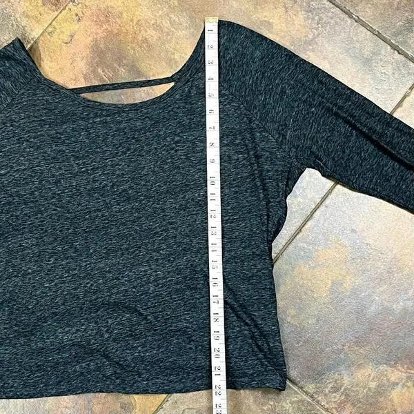 American Eagle Outfitters Women’s Gray 3/4 Sleeve Wrap Back Top Large - Image 6