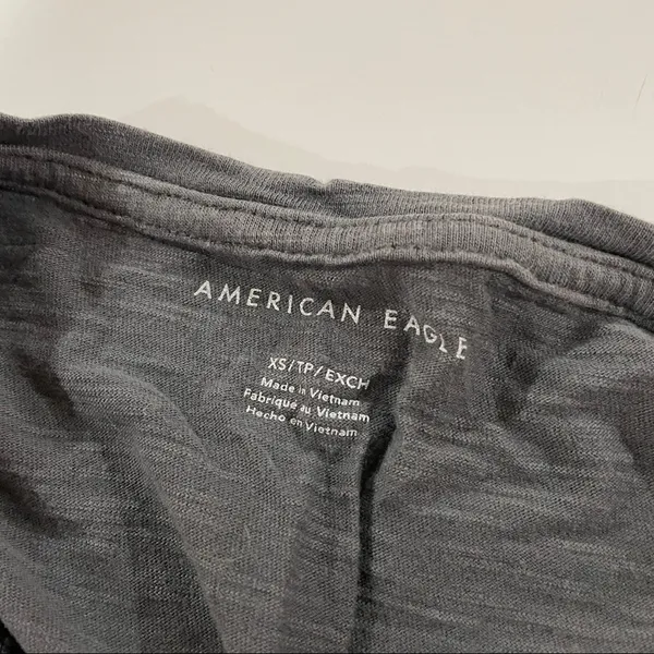American Eagle Gray Short‎ Sleeve Cropped Tee Shirt Size XS - Image 3
