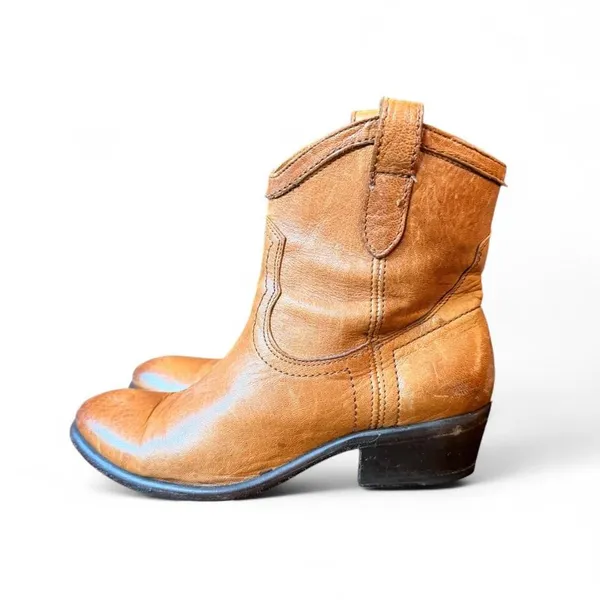 Frye Women’s Brown Leather Western Cowboy Ankle Boots Size 7 B Vintage Style - Image 3