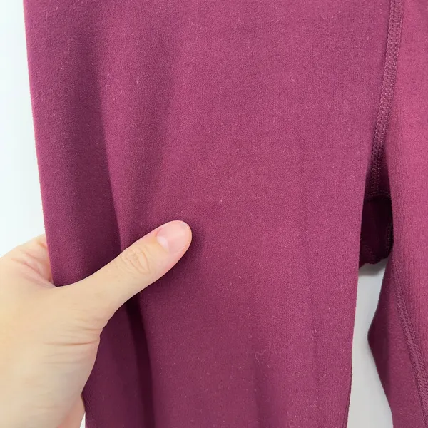 Yogalicious Women XS Mid-Rise Capri‎ Legging Maroon Stretch Athleisure Yoga Gym - Image 3