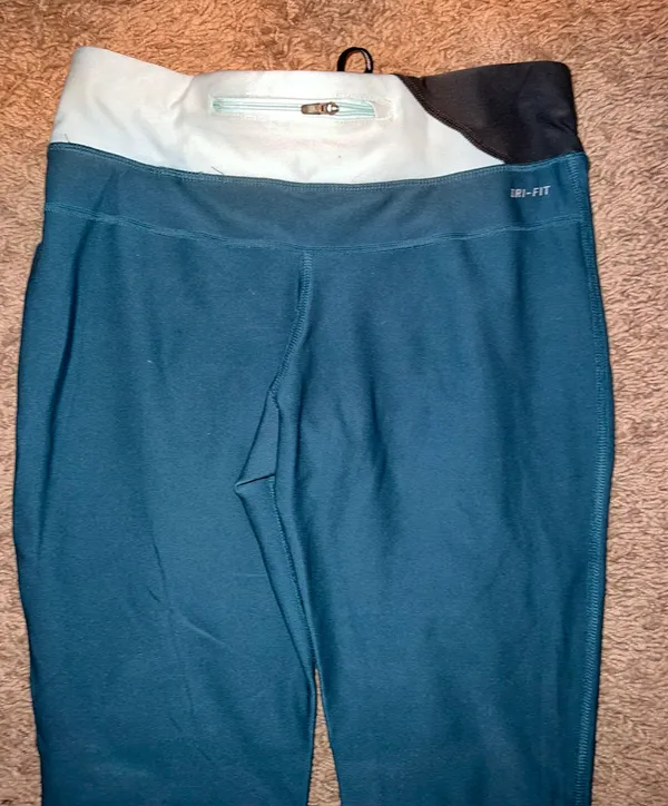 Capri Leggings - Image 2