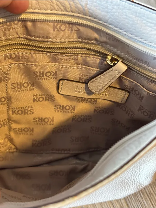 Michael Kors Cream Tassel Crossbody Shoulder Bag - Image 3