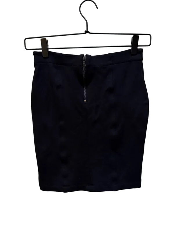 Alice + Olivia Black Mini Bodycon Skirt Size 0 Back Zip & Clasp Closure - Image 4