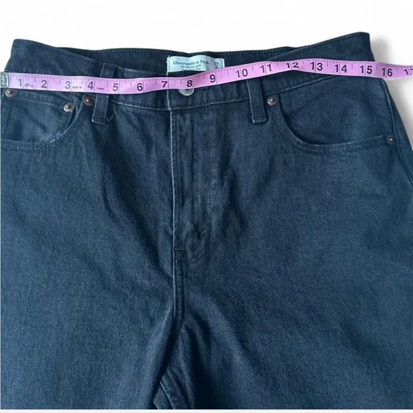 90s Straight Ultra High Rise Denim Jeans from Abercrombie & Fitch. - Image 6