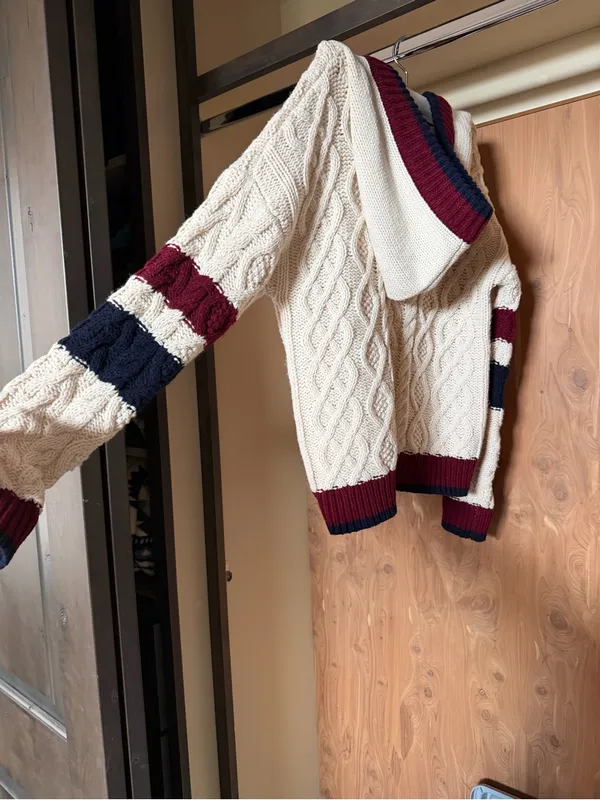 J.O.A. Cream Cable-Knit V-Neck Sweater with Navy & Burgundy Trim - Image 2
