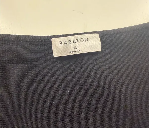 Aritzia Babaton Sculpt Knit Square Neck Cropped Top - Image 3
