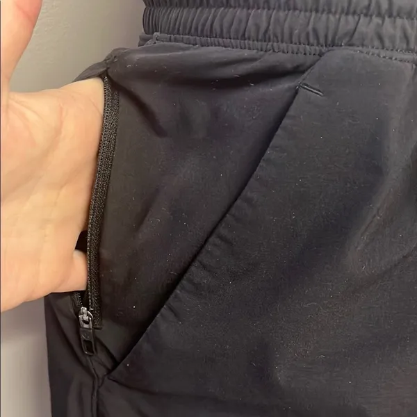 Lululemon Women’s Pull-On Elastic Black Athletic Shorts Drawstring Pockets-Med - Image 4