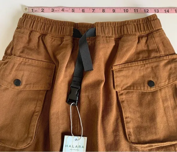 Halara Elastic Waistband Adjustable Side Pocket Mini Cargo Casual Skirt Meerkat - Image 4