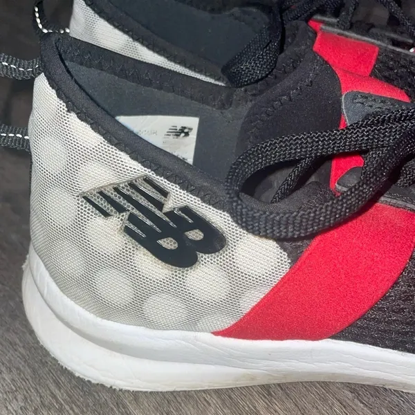 New Balance Minnie Mouse 7.5 - Image 2