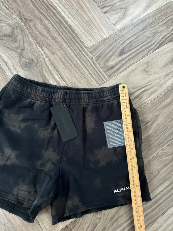 Alphalete Womens Washed Row-Cut Short - Faded Black , Size Medium - Image 6