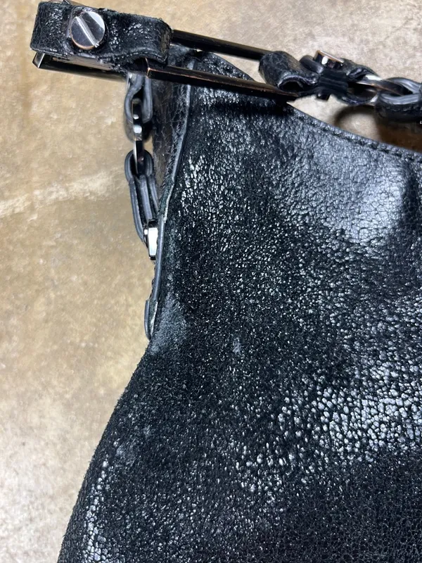 Tory Burch Cracked Leather Hobo Shoulder Bag with Gunmetal Hardware - Image 6