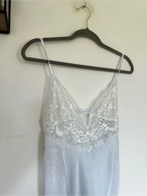 Linea Donatella NWT Pale Blue Sheer Lace Satin Nightie‎ Size Small - Image 3