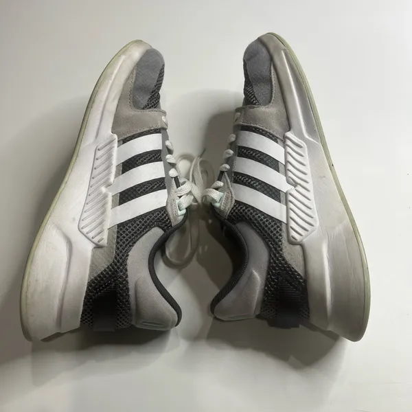 Women’s adidas low top cloud foam running shoes size 7.5 - Image 10