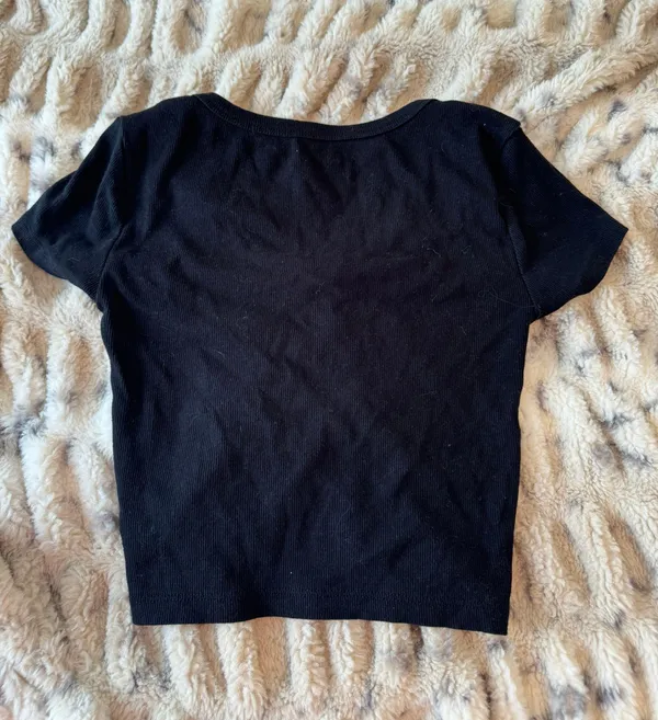 Cropped T-shirt - Image 3