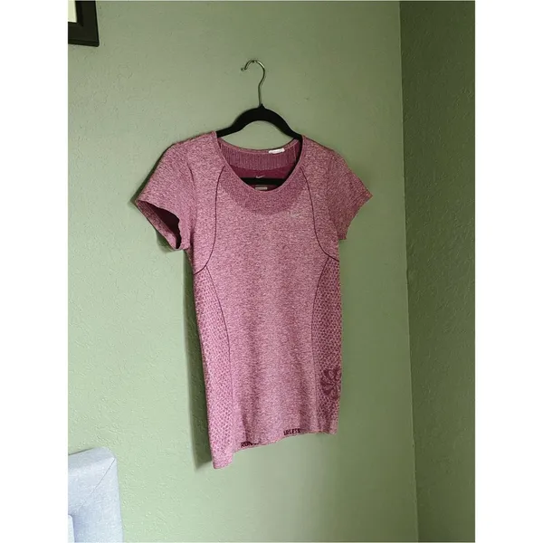 Nike Seamless Short Sleeve Top Size S Heather Maroon Pink - Image 2