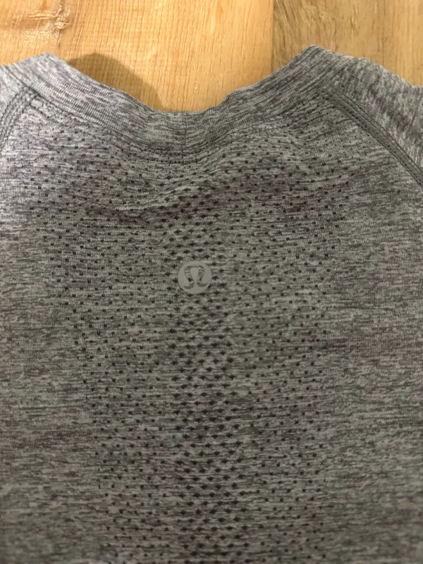 Lululemon Swiftly Tech Short Sleeve - Image 3
