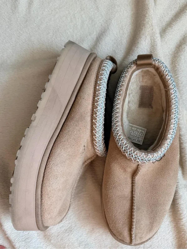 Ugg Tasman light tan platform size 8 - Image 2