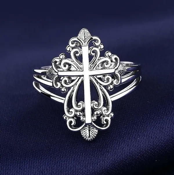 Boutique New Vintage Look Silver Cross Filigree Ring Size 8 - Image 2