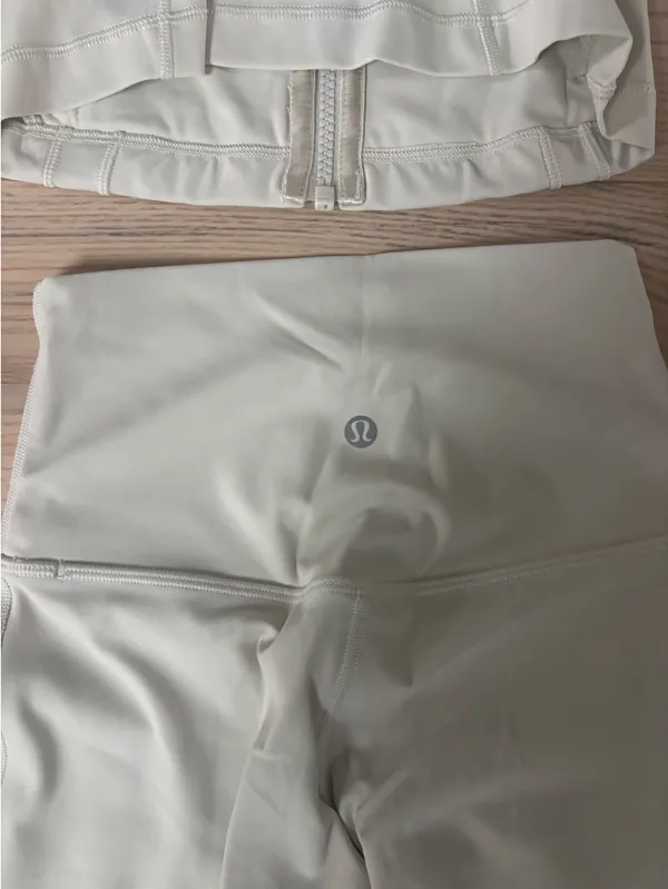 Cream Lululemon jacket and leggings set  - Image 5