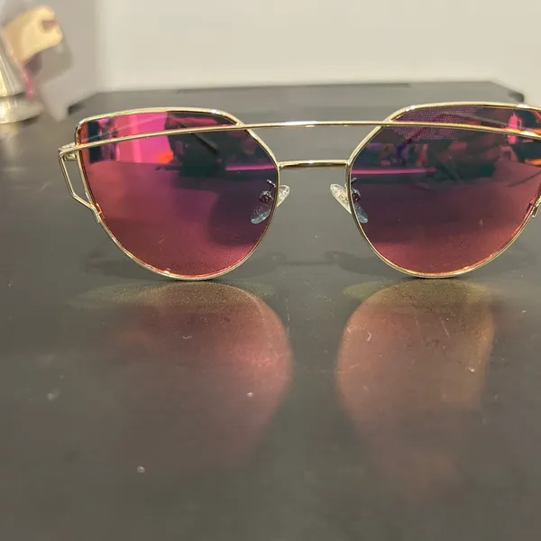 Pink and Gold Aviator Sunglasses with Metal Frames - Image 3