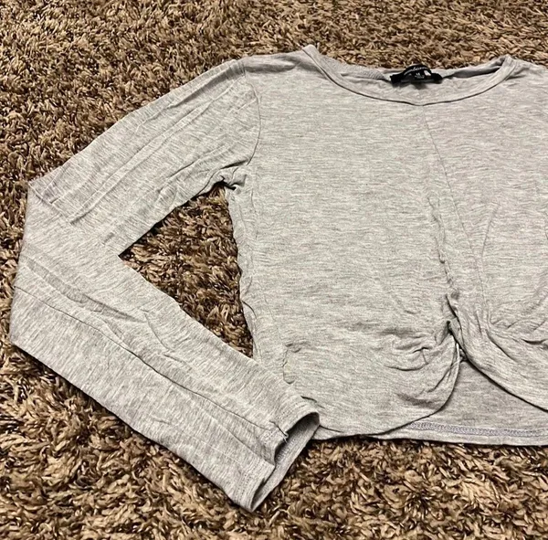 Ambiance Apparel Heather Grey Cropped Long Sleeve Top - Image 5