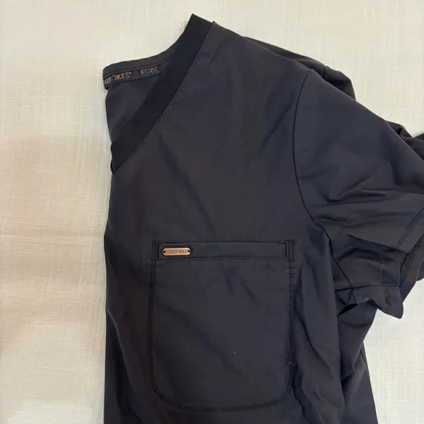 Cherokee Infinity Scrub Top Black - Image 3