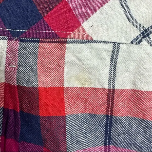 American Eagle Outfitters Womens Sz M Favorite Fit Flannel Shirt Plaid Red Black - Image 7