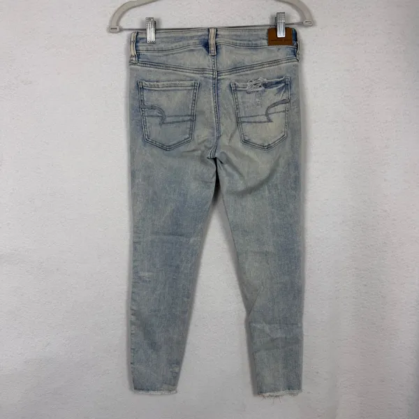 American Eagle Jegging Crop Womens 4 Short Distressed Raw Hem Light Wash Blue - Image 4