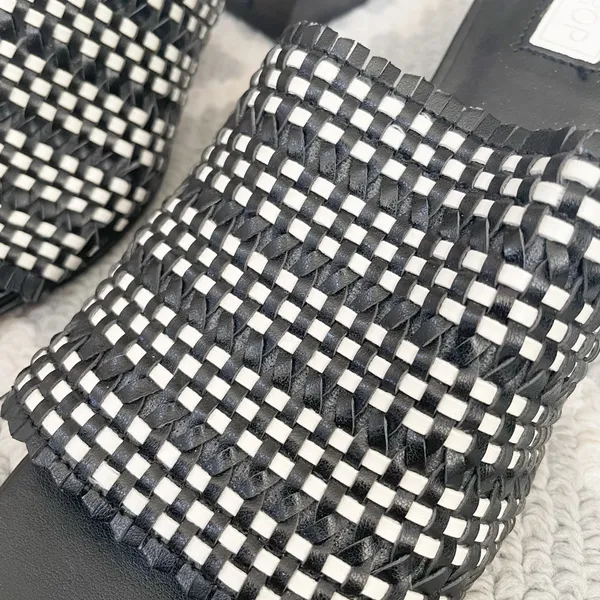 Top shop black and white weave low block heel mule sandals - Image 2