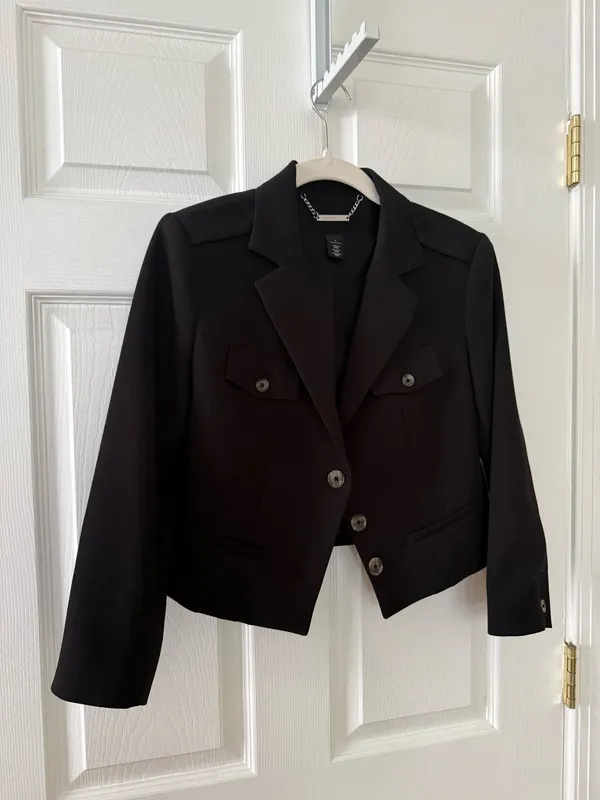 White House Black Market Cropped Black Blazer - Image 8